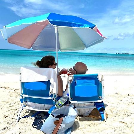 Studio, 100 Feet From The Beach แนสซอ ภายนอก รูปภาพ