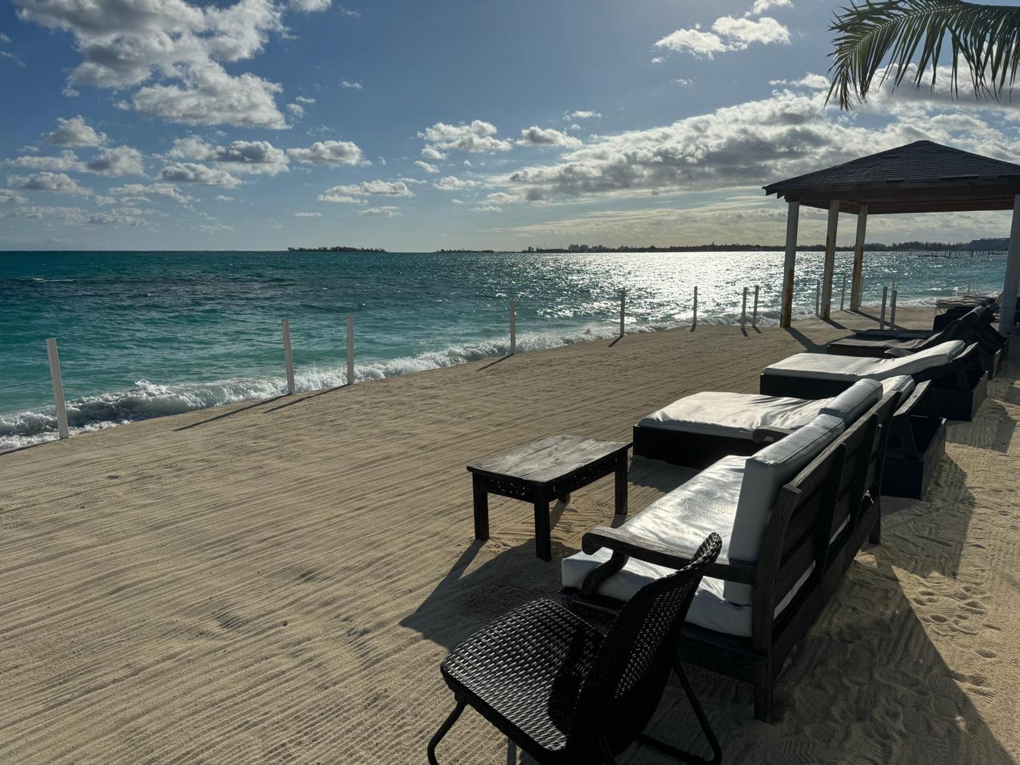 Studio, 100 Feet From The Beach แนสซอ ภายนอก รูปภาพ